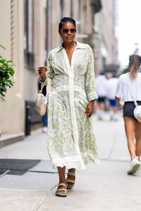 gabrielle-union-looks-fashionable-new-york-07-27-2021-5.jpg