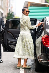 gabrielle-union-looks-fashionable-new-york-07-27-2021-6.jpg