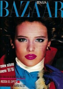 harpers-bazaar-italia-juli-august-1985-7-8-1982-35-jahre-alt.thumb.jpg.f2a7ca26df2b7fe0c152a8f463f20813.jpg