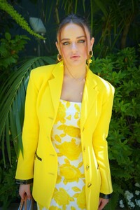 joey-king-at-kissing-booth-3-press-day-photoshoot-in-los-angeles-07-06-2021-7.jpg