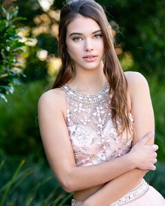 laneya-grace-prettypleaseprom-photoshoot-january-2019-9.jpg