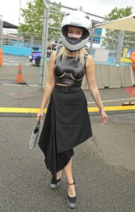 lottie-moss-at-abb-fia-formula-e-heineken-london-e-prix-in-london-07-25-2021-1.jpg