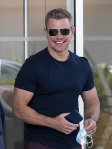 matt-damon-cannes-08jul21-01.thumb.webp.10ecc4e998eaa0c584d0be059f1fcacf.webp