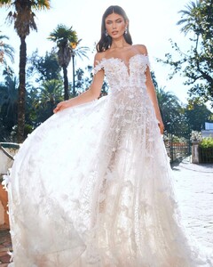 pronovias_220930968_575776416749599_2508881665816305653_n.jpg