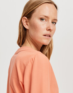 rot-orange_shirtbluse_damen_fenile_opus_detail-2.jpg