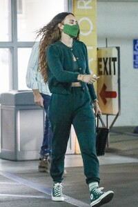 rumer-willis-wears-an-all-green-ensemble-trader-joe-s-in-west-hollywood-06-09-2021-3.jpg