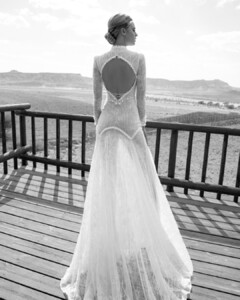 svetlanakleimanbridal_84085582_215854289535918_1188130935236356096_n.jpg