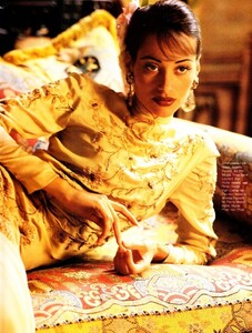us_elle_oct_1992_27.thumb.jpg.e6a90e39e8536b38213f649952b2e64f.jpg