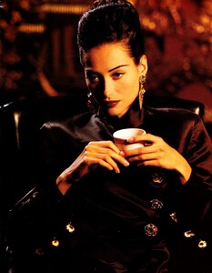 us_elle_oct_1992_31.thumb.jpg.07e64ef7e2ab6e062d47a1d90af53fc5.jpg