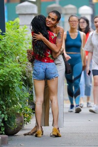 zoe-kravitz-in-colorful-top-with-sara-elise-hardman-in-brooklyn-07-08-2021-8.jpg