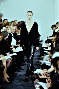 016-michael-kors-fall-1996-ready-to-wear-CN10009354-niki-taylor.jpg