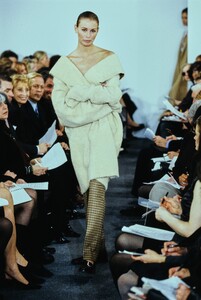 040-michael-kors-fall-1996-ready-to-wear-detail-CN10054749-niki-taylor.jpg