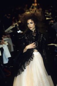 064-jean-paul-gaultier-spring-1998-couture-details-CN10023298-teresa-lourenco.jpg