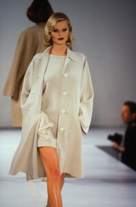 1011734353_michael-kors-ss-1995(8).thumb.jpg.001a1b6040d26cf389a6a973cb9569cb.jpg