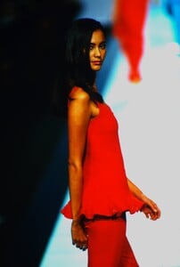 1036984885_VALENTINO-SS-2000(15).thumb.jpg.04fcfcc62f641867ec65a7a3fc1c1731.jpg