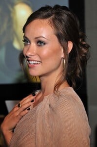 1049135924_OliviaWilde456656454334456679445677656455675679740full-olivia-wilde.thumb.jpg.f0f7ec55e1738f2cfc1b68bcd773d21a.jpg