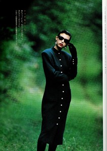 1052195618_MarieClaireJaponNov1987FumiyukiKawashimaModelLaure(13).thumb.jpg.ff9a7901ec472a9c2e1a917c23ad56d7.jpg