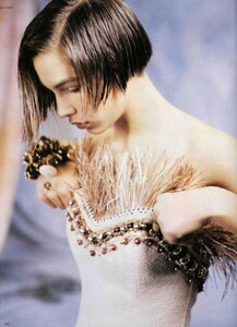 1055123726_postedLofficiel1990tendanceactuellebyp.godrym-s.jenkinsforesteelauderh-jillallanforesteelauder.thumb.jpg.c8f045936b9525b082b8975a94797e2d.jpg