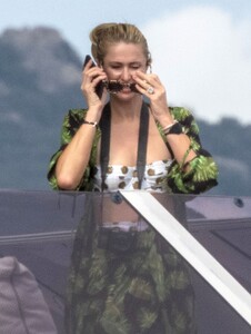       hil280821BZNimage2.jpg