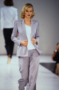 1066538309_michael-kors-ss-1995(5).thumb.jpg.6384e0a08284e1d984f132ead59d8a54.jpg
