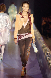 Fendi SS 2004 - 16 - Marie Meyer.jpg