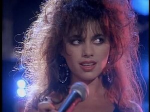 1081682000_SusannaHoffs123456754124567500full-susanna-hoffs.thumb.jpg.c168f8d455323151357a72d6998f52b8.jpg