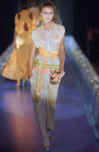 Fendi SS 2004 - 55 - Ilze Bajare.jpg