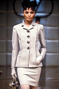 116047585_Valentino1995HauteCouture13.thumb.jpg.f8dcce8b47970b933a369127d79eda5e.jpg