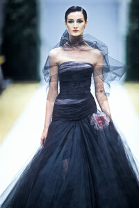 1165261829_PierreBalmain2000HauteCouture58.thumb.jpg.d7a39881cddb015b2394239b4fac4369.jpg