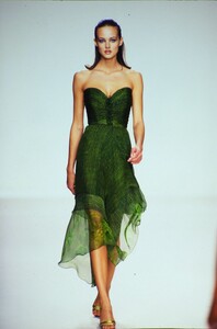 1178293473_oscar-de-la-renta-ss-1997(10).thumb.jpg.1dc072f392e243c907ffec9330bb148e.jpg