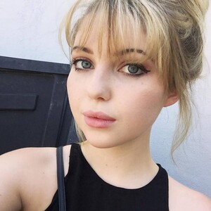 SAMMI HANRATTY (4).jpg