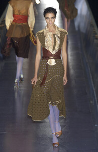 Fendi SS 2004 103.jpg