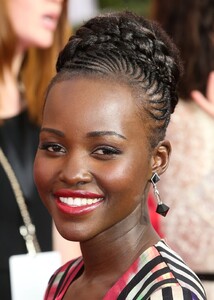 1248205395_LupitaNyongo2456776542456740full-lupita-nyongo.thumb.jpg.7650cb0e2f6c5d77f4dff708180b83ae.jpg