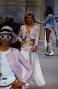 1250106564_eva-chanel-93(2).thumb.jpg.af7e4a188ef388380adcdc95ea5aaca9.jpg