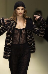 urzi f02_LaPerla-1b.jpg