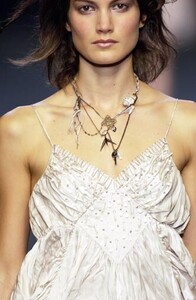 Anna Davolio at Anna Molinari SS 2004 07.jpg