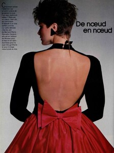 1307894112_denoeudennoeudlofficiel1982bymichaelwirth.thumb.jpg.94fa3441f97b83972c6af636ad9219b9.jpg