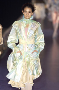 Fendi SS 2004 041.jpg