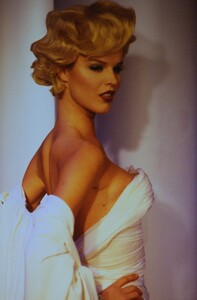1396249007_mugler-ss-1996(1).thumb.jpg.426d8ea54a9bb18d2eeaa346aa121e93.jpg