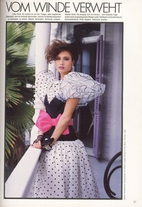 1410418374_BurdaInternationalSummer1984(2).thumb.jpg.aaea1e32a64a1aea6e17ced6b8502782.jpg