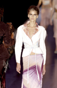 Fendi SS 2004 142.jpg