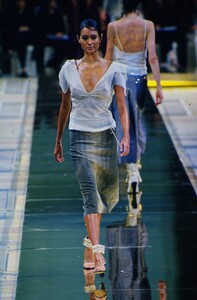 1525585312_chloe-ss-2000(18).thumb.jpg.f28f502648c0c6cdfb4282ba58296cd5.jpg