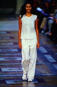 1541476949_issey-miyake-ss-2000(1).thumb.jpg.df7498cf2b9c872c0ed5ea6b16c86792.jpg