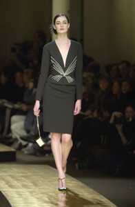 1578952534_Valentino2001HauteCouture86.thumb.jpg.2c3209023ac37e3f9735ff21bc9c1cc3.jpg