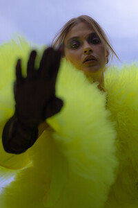 1588462803_1628064670079680-LOOK5-5-victoriaplum.thumb.jpg.58caeccd287c35441efaff9ebe476afc.jpg