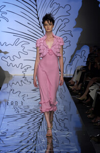 1609664269_Valentino2001HauteCouture82.thumb.jpg.6baa7e63d21d9629396e597cc115b30c.jpg