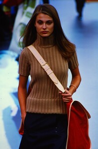 1673262952_louis-vuitton-ss-2000(5).thumb.jpg.d2b58ceda0362c182b1450d1dd39fff5.jpg