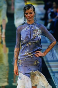 1679659012_chloe-ss-2000(3).thumb.jpg.8841ed9beebbda4e9f53427561cb1a1d.jpg