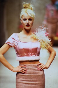 1708922958_EVA-HERZIGOVA(2).thumb.jpg.49869bd9afe5a96fb73f7d0c5f253c92.jpg