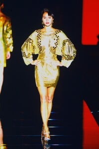 172953771_paco-rabanne-haute-couture-fall-1999(2).thumb.jpg.464f03d27e954f00d2cc95c0f1c5ba25.jpg